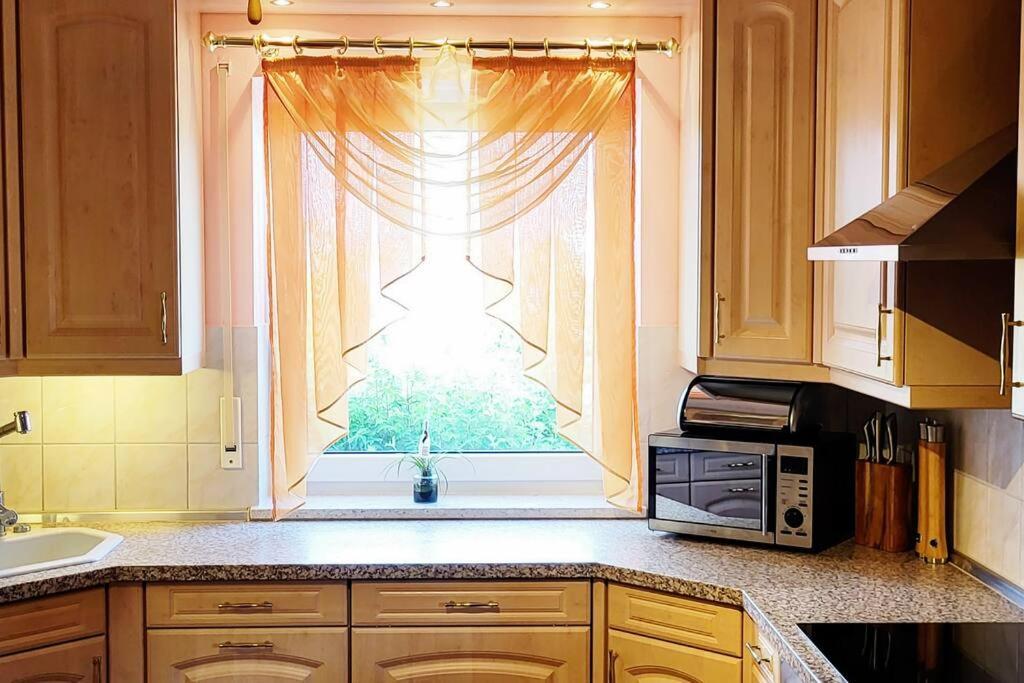 Attraktive 3 Zimmer Wohnung In Ruhiger Lage アンスバッハ エクステリア 写真
