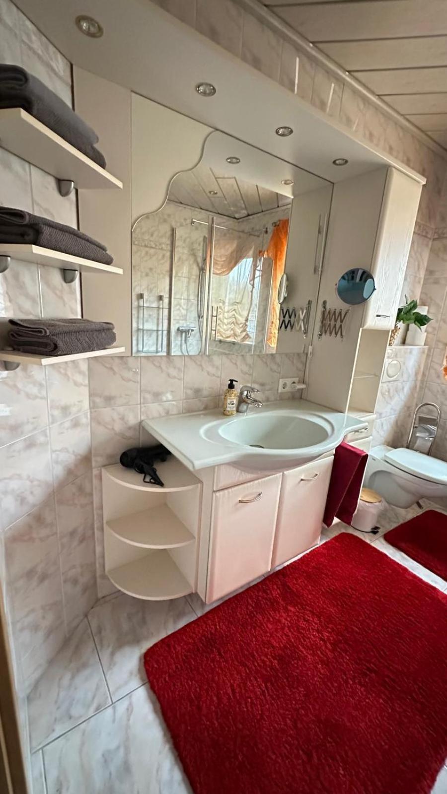 Attraktive 3 Zimmer Wohnung In Ruhiger Lage アンスバッハ エクステリア 写真