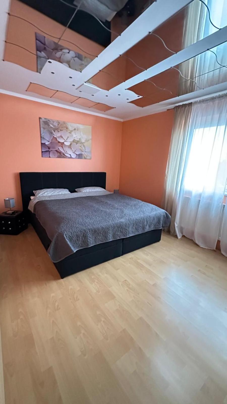 Attraktive 3 Zimmer Wohnung In Ruhiger Lage アンスバッハ エクステリア 写真